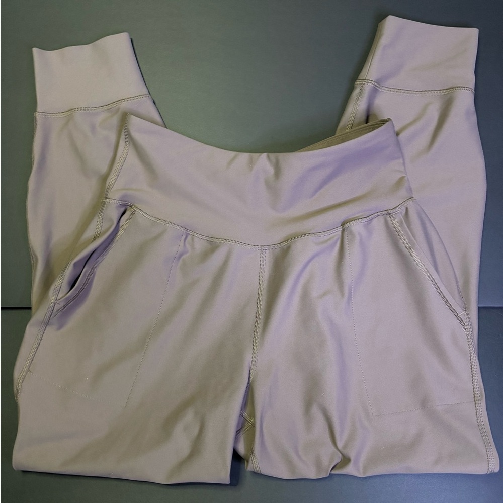 Old Navy Active High-Rise Jogger Size MPetite